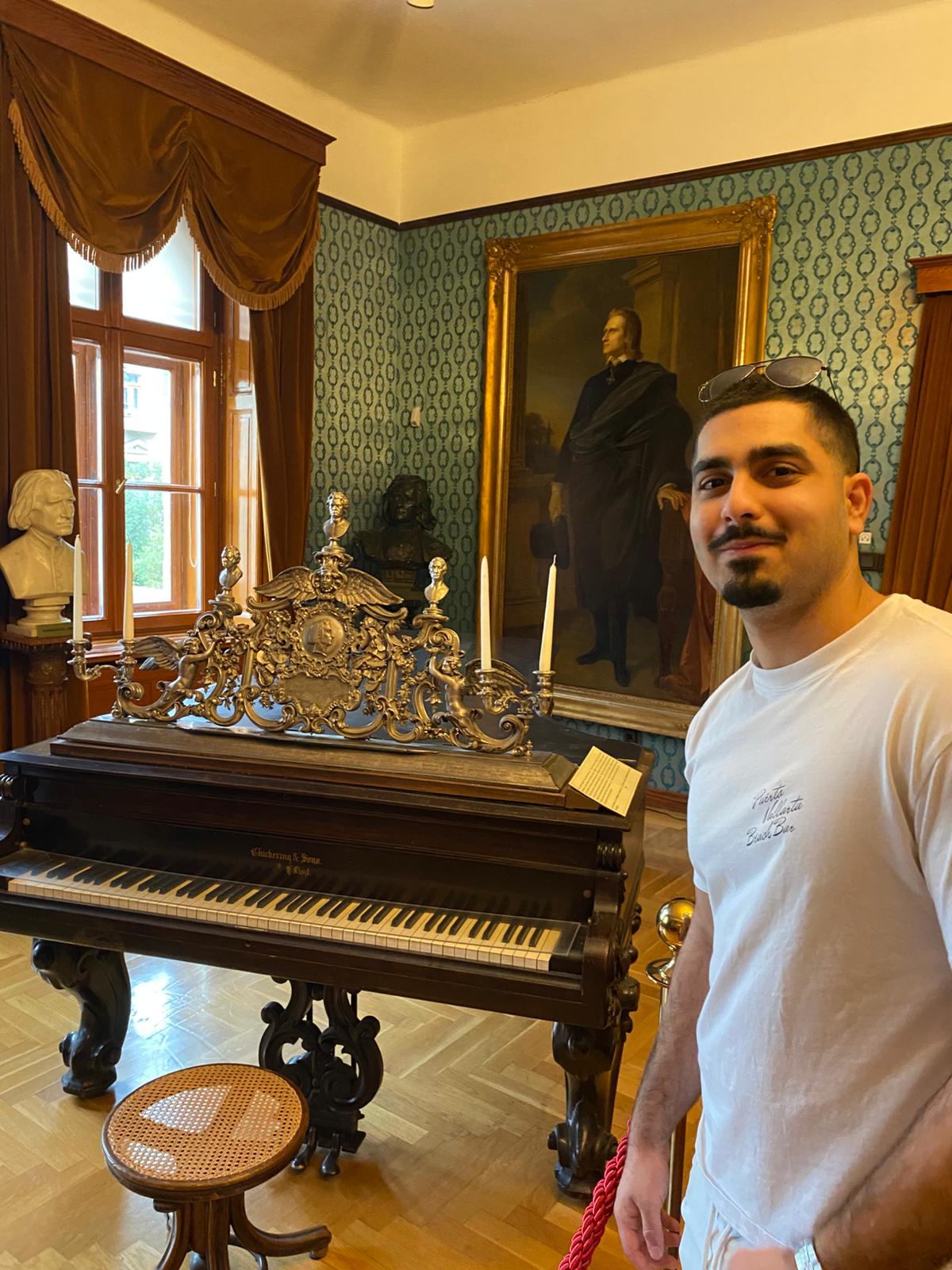 רונאל גלר יועץ פיננסי